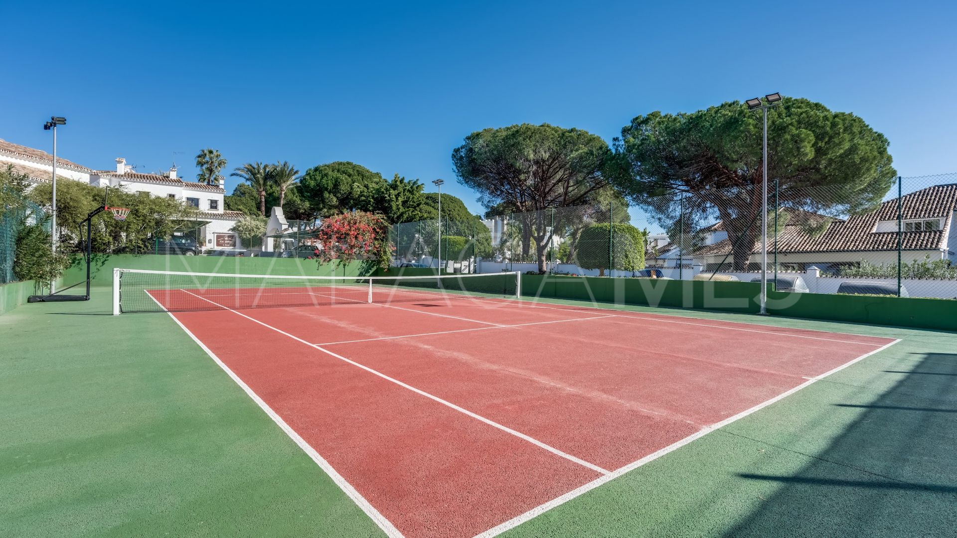 Maison de ville for sale in Los Naranjos Country Club