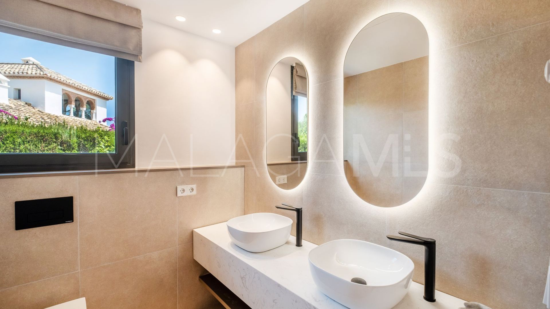 Villa for sale in Paraiso Alto
