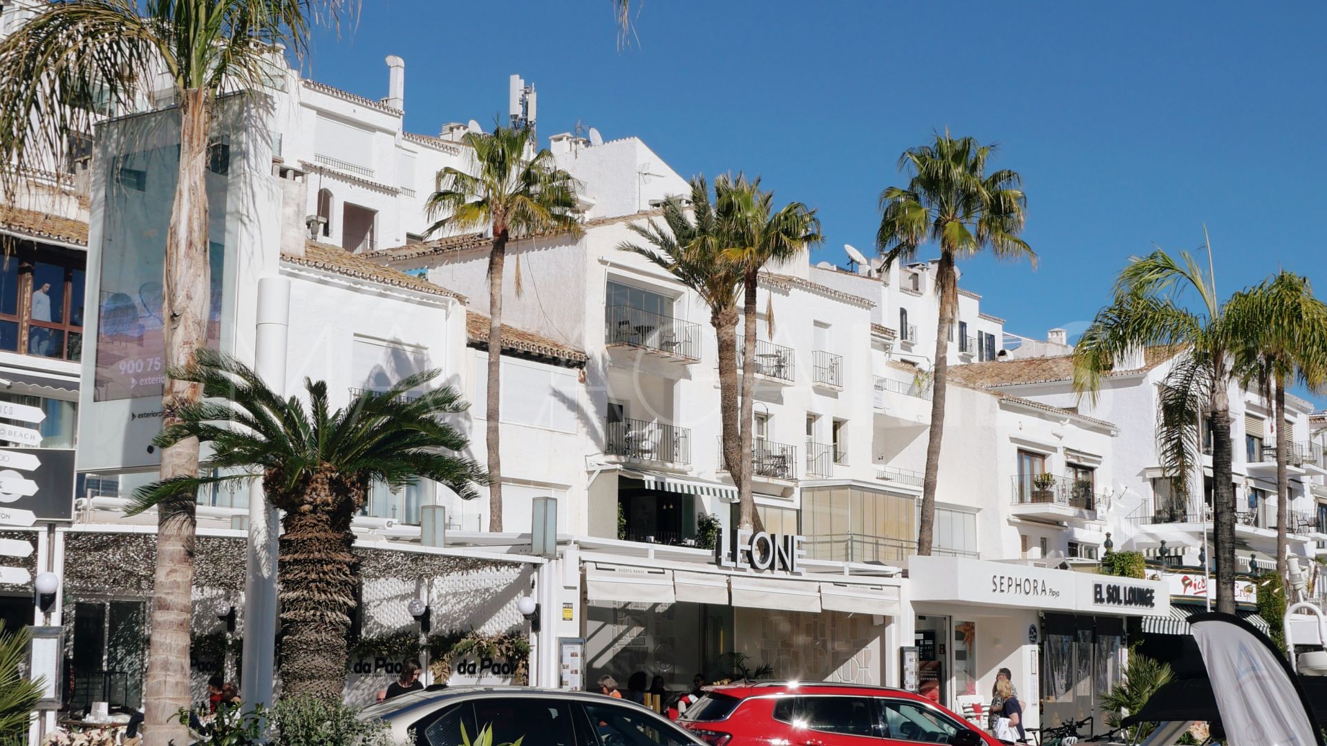 Se vende villa in Marbella Ciudad with 5 bedrooms