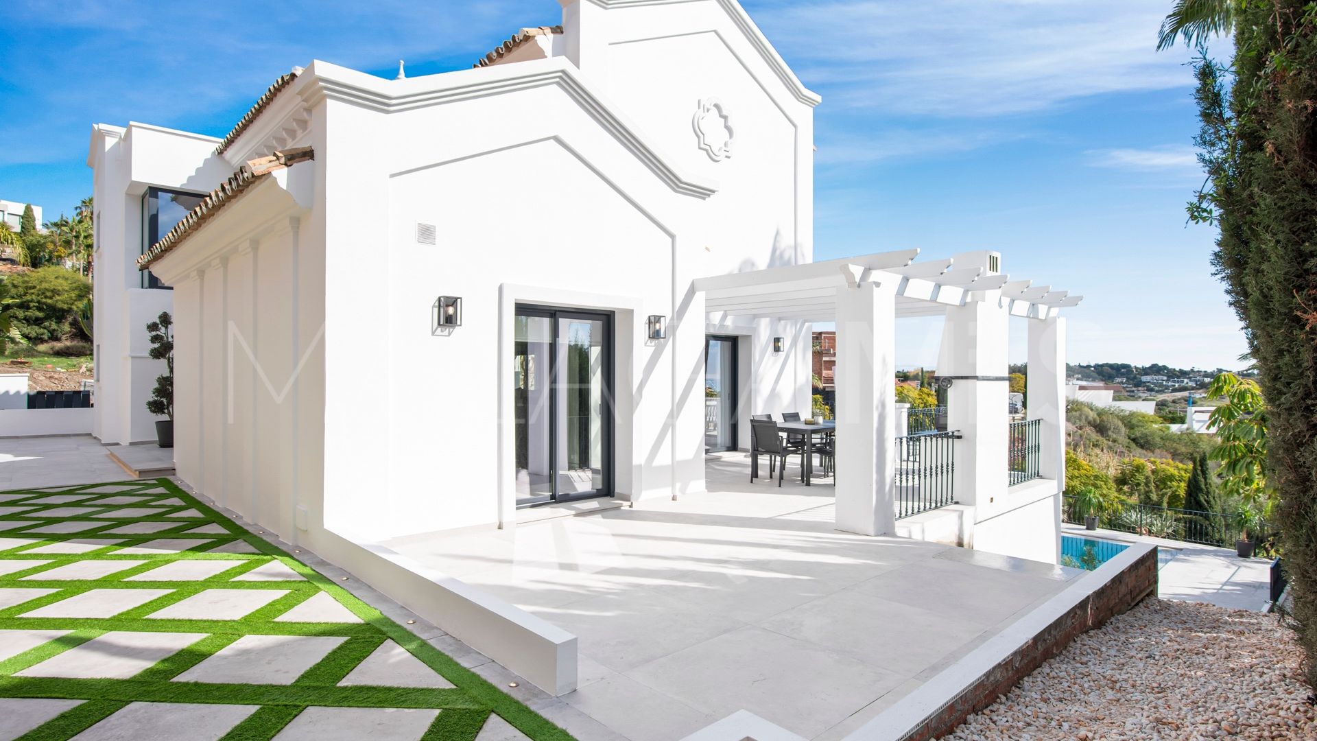 Villa for sale with 5 bedrooms in Los Flamingos