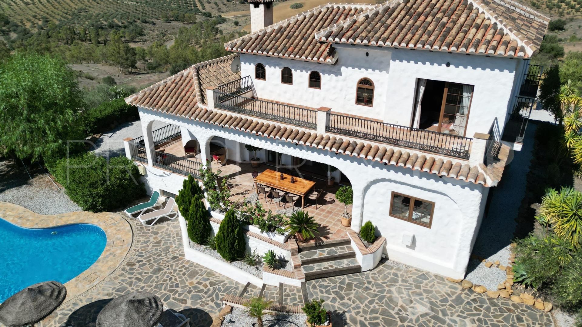 Cortijo with 4 bedrooms for sale in Viñuela
