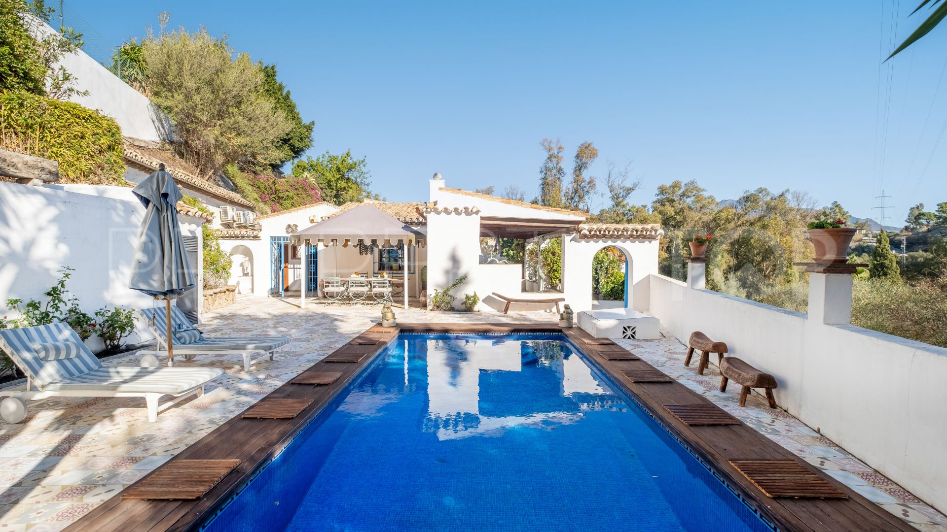 Villa de 5 dormitorios en venta en Benahavis