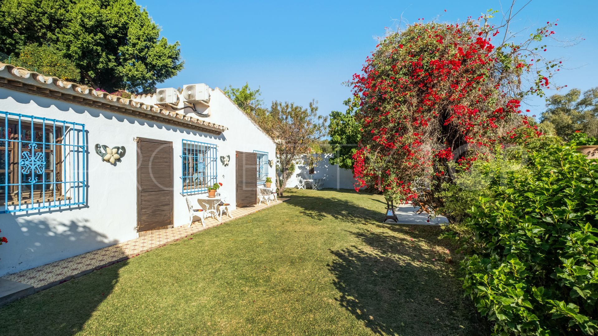 Villa de 5 dormitorios en venta en Benahavis