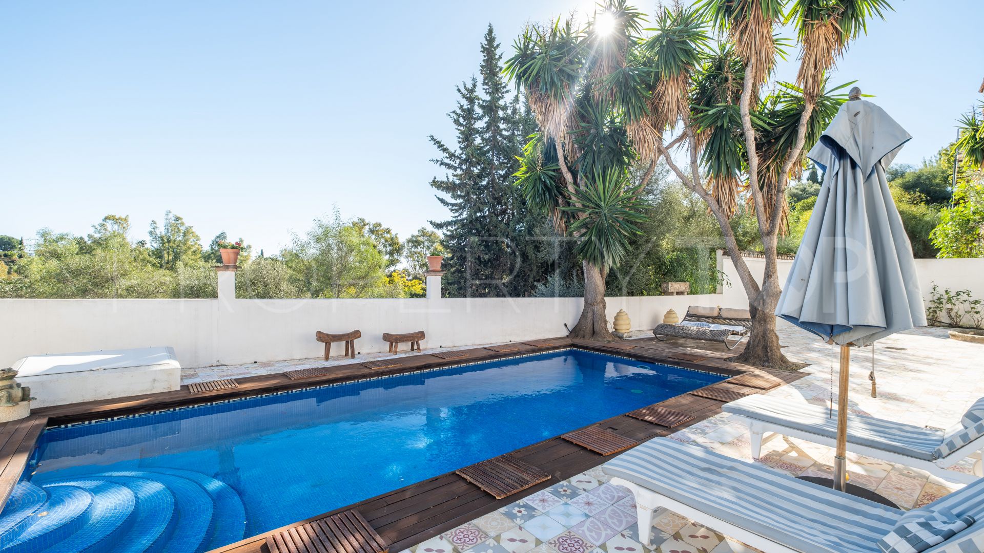 Villa de 5 dormitorios en venta en Benahavis