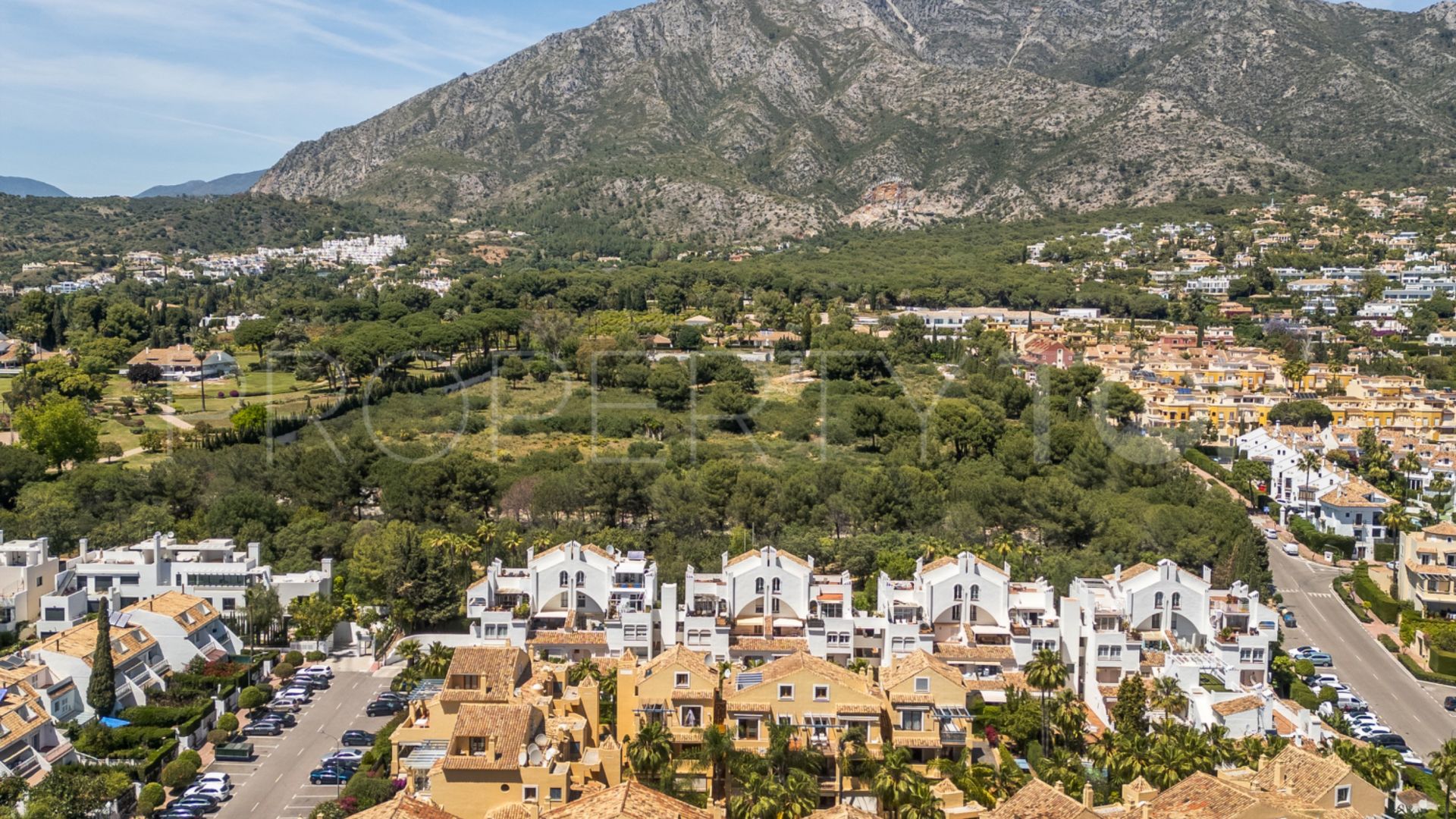 For sale duplex penthouse in Jardines de Sierra Blanca