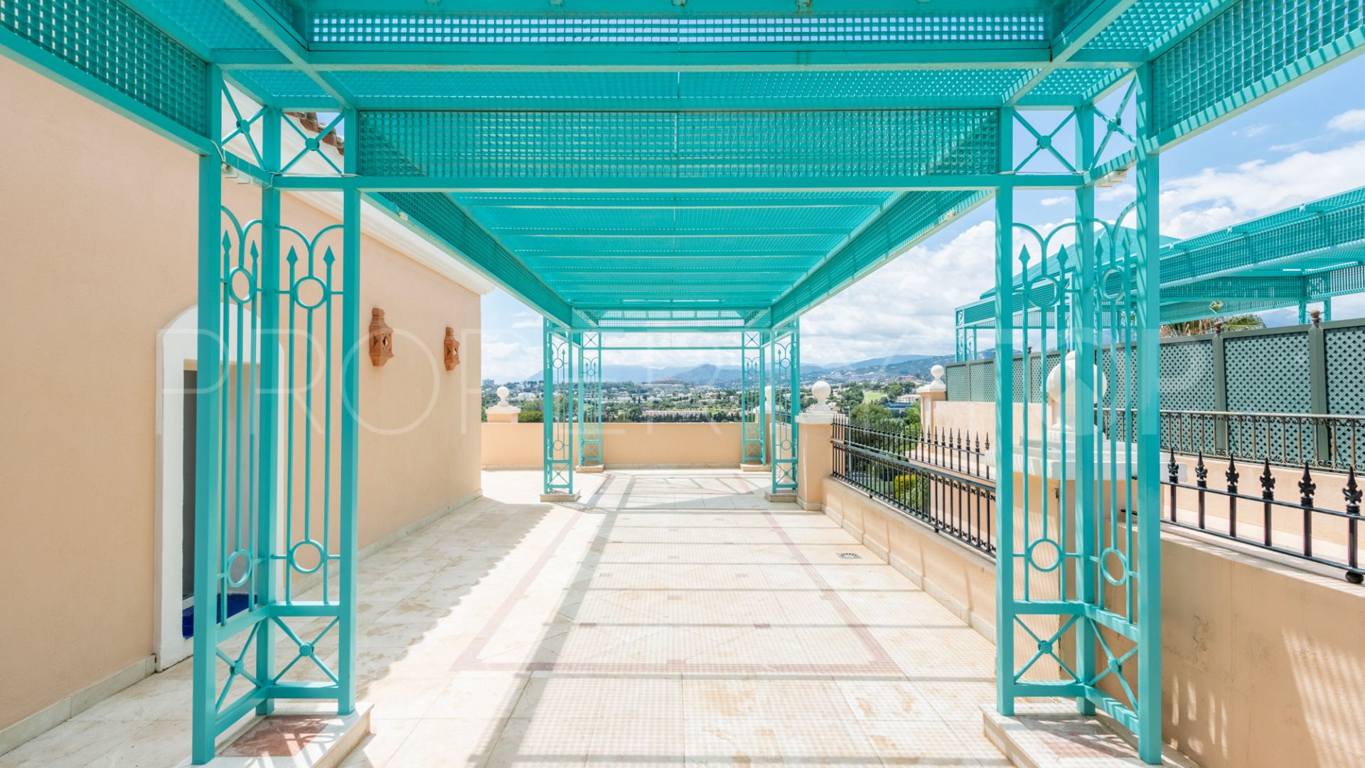 Duplex penthouse for sale in Lomas de Sierra Blanca