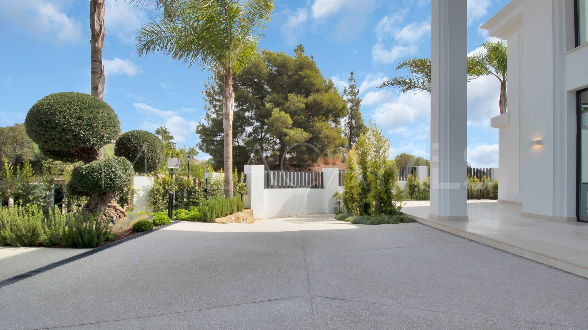 Las Lomas del Marbella Club, villa de 6 bedrooms for sale