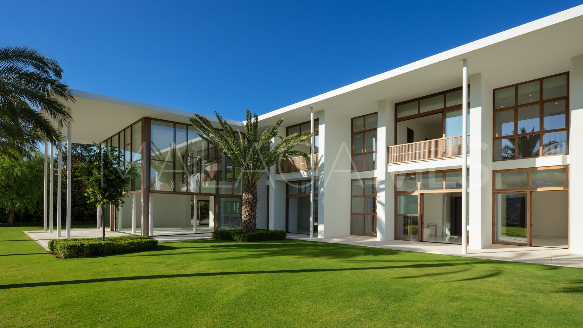 For sale Finca Cortesin villa with 6 bedrooms