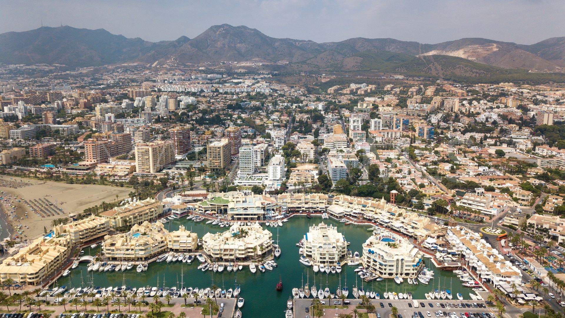 Zweistöckiges penthouse for sale in Puerto Marina