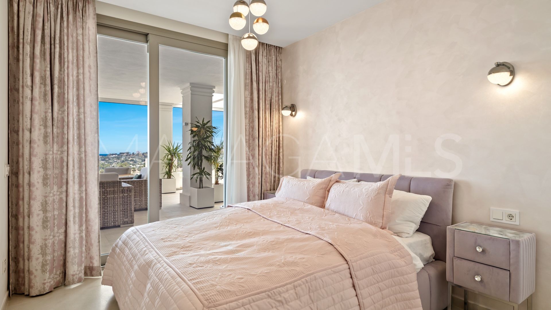 Buy apartamento de 7 bedrooms in 9 Lions Residences