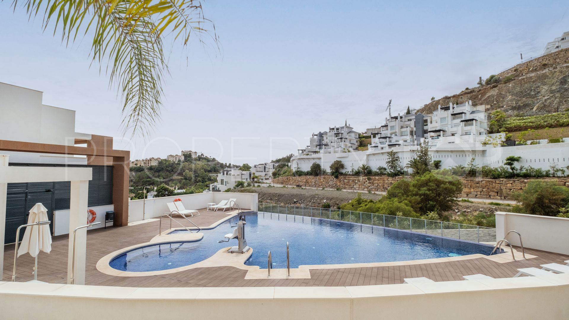 For sale La Quinta ground floor apartment with 4 bedrooms