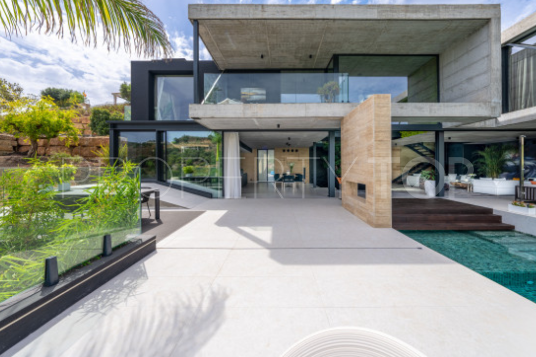 Villa for sale in Marbella Club Golf Resort with 5 bedrooms