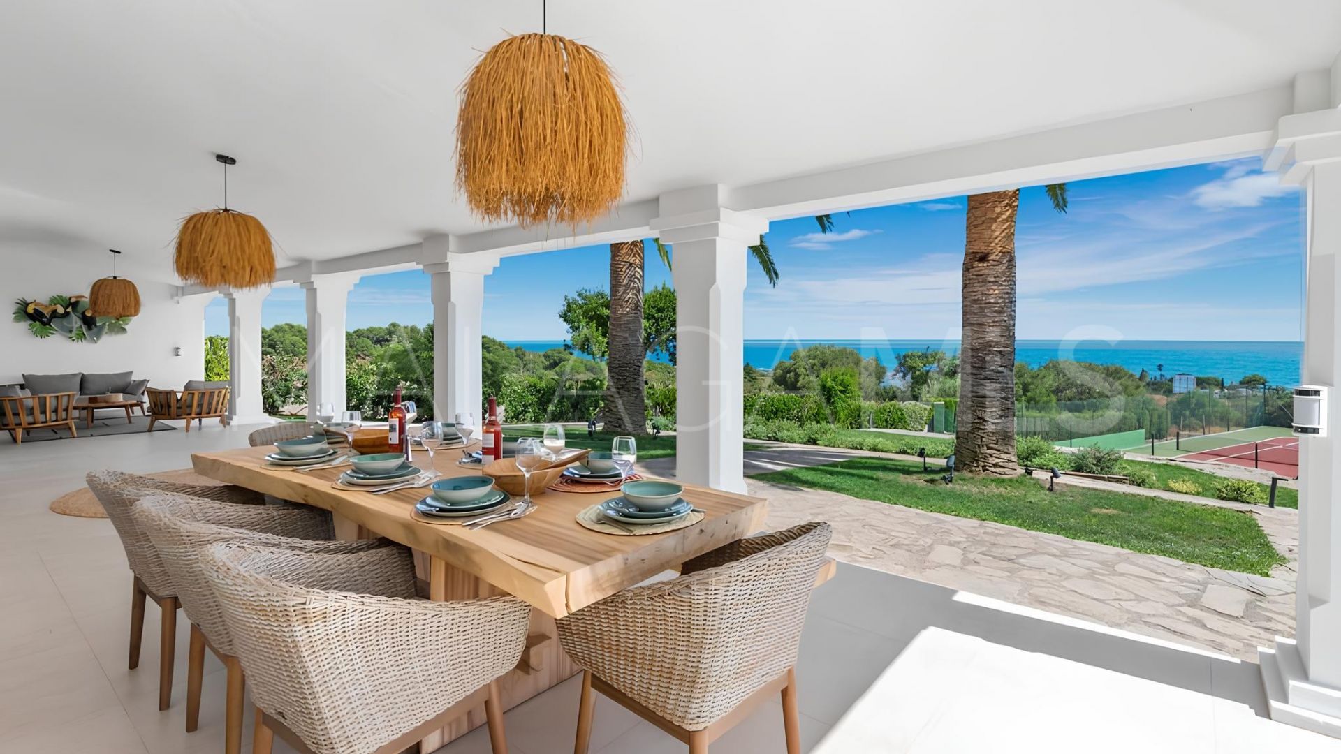 Villa for sale in Estepona