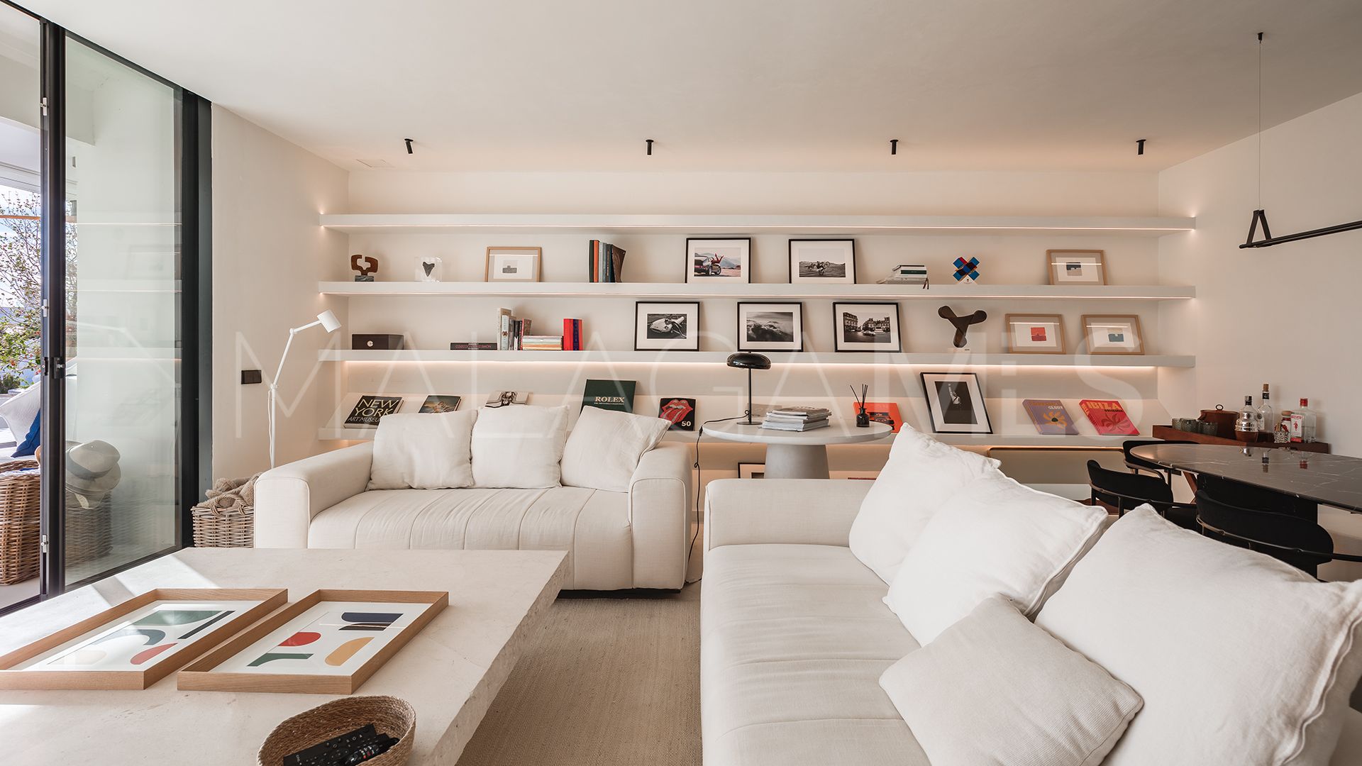 Lägenhet for sale in Las Lomas del Marbella Club