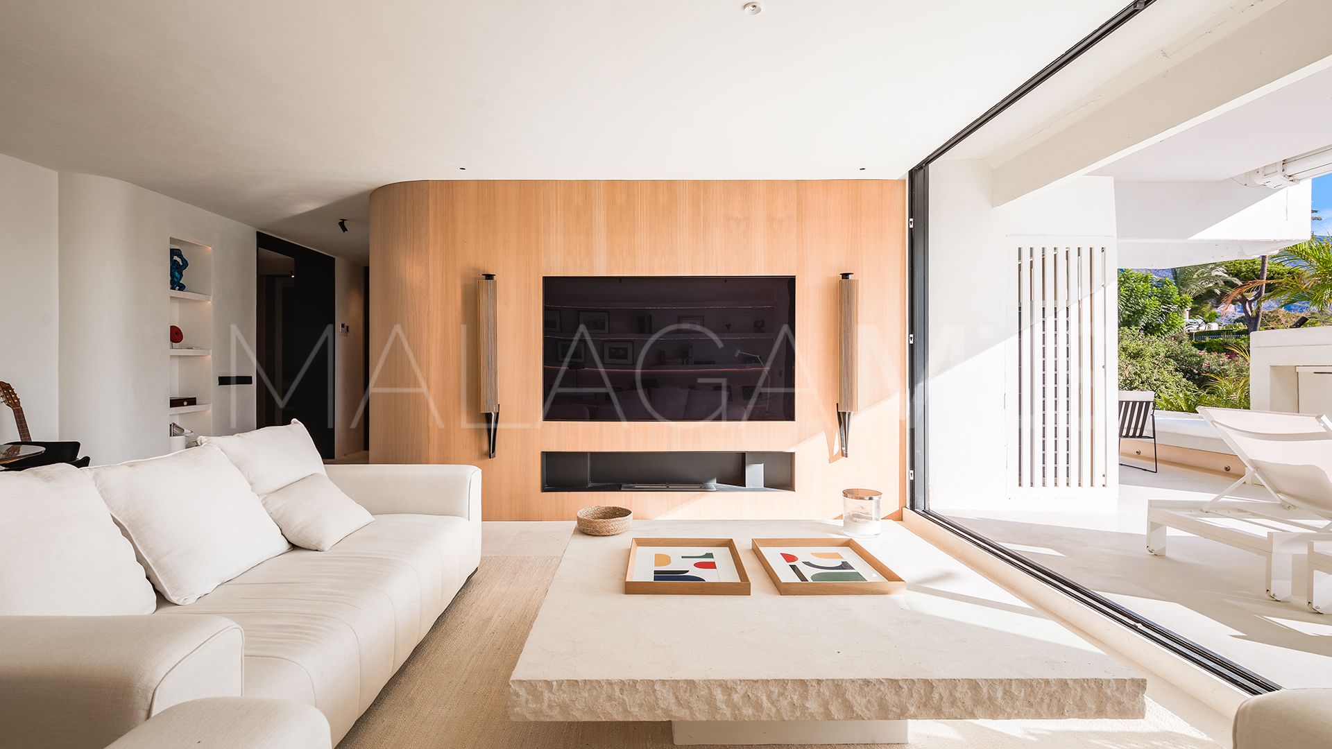 Lägenhet for sale in Las Lomas del Marbella Club