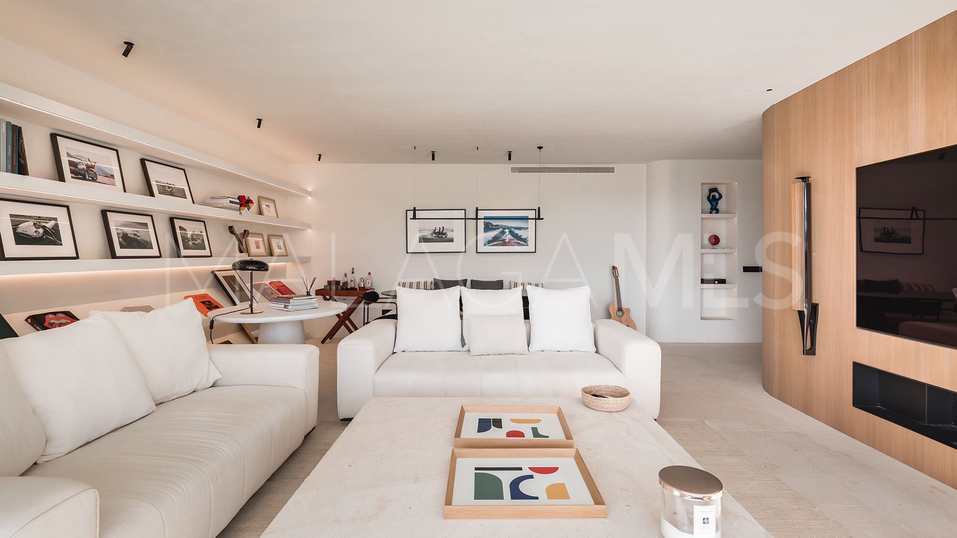 Lägenhet for sale in Las Lomas del Marbella Club
