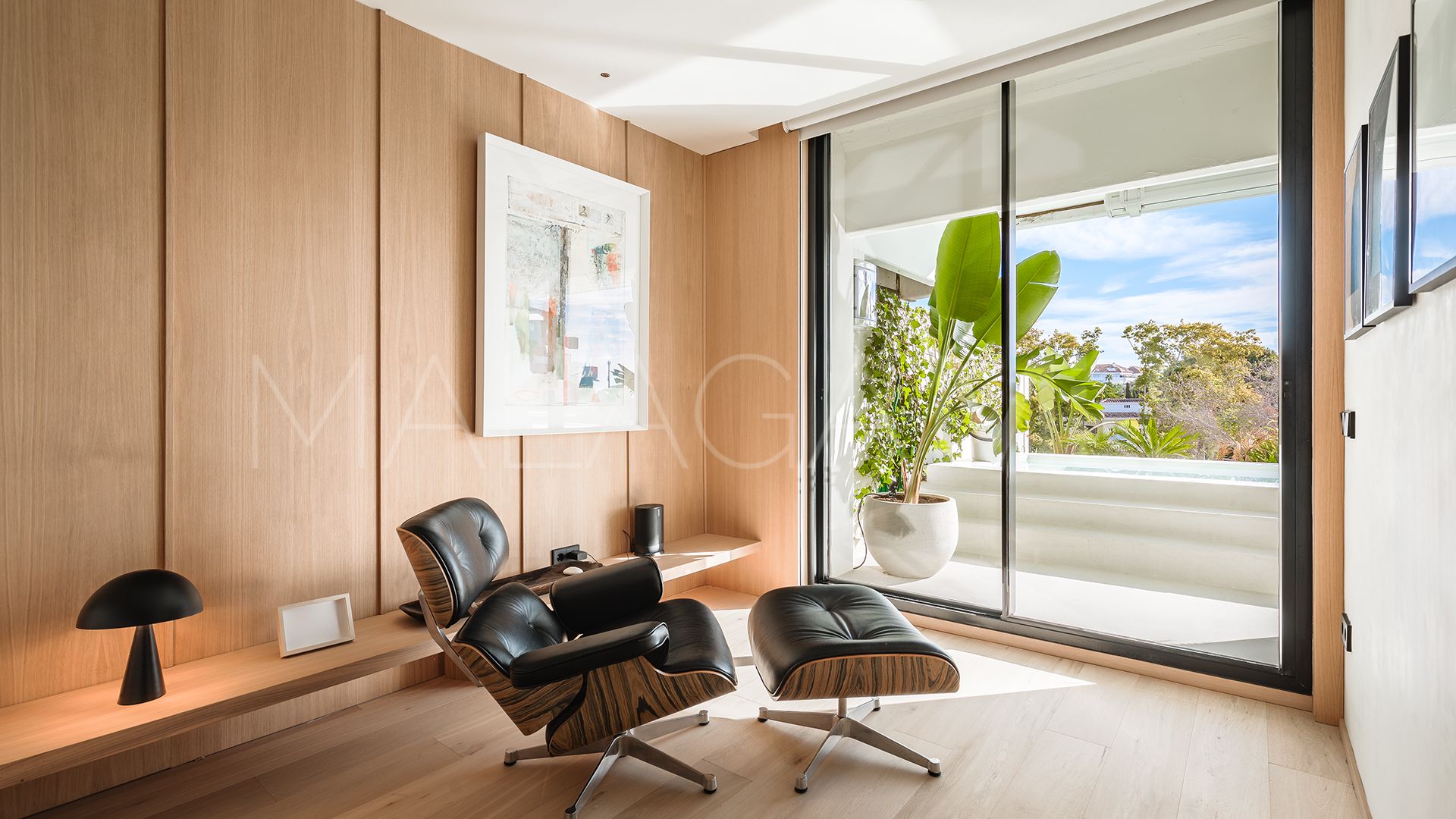 Lägenhet for sale in Las Lomas del Marbella Club