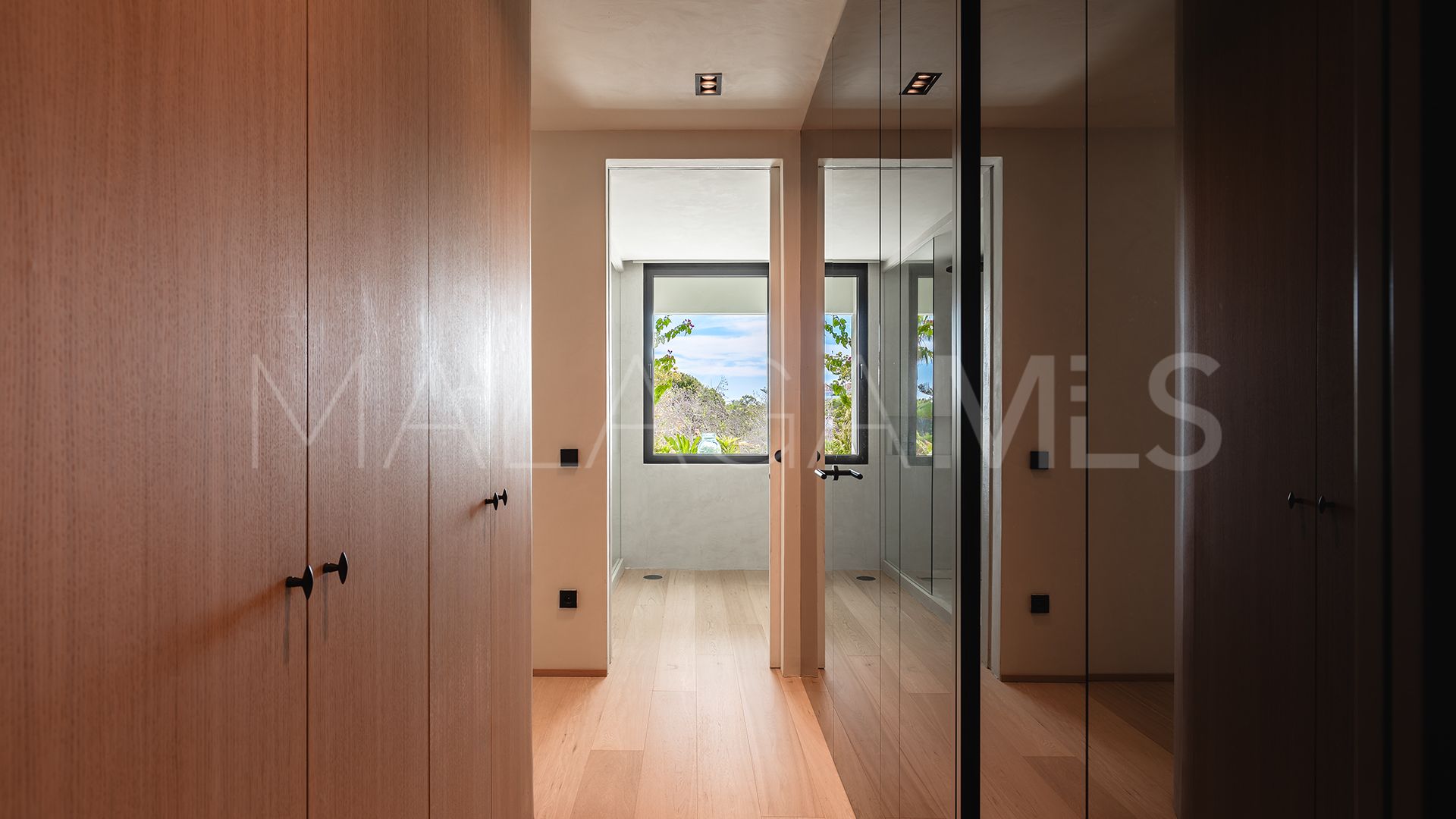 Lägenhet for sale in Las Lomas del Marbella Club