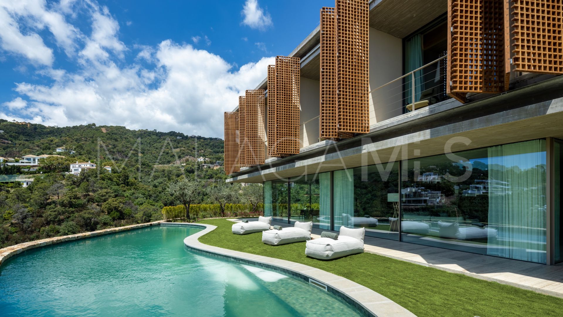 Villa for sale in El Madroñal