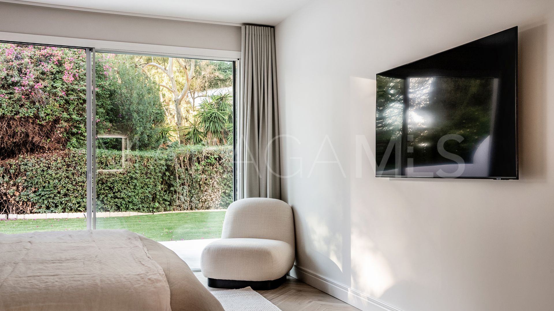 Apartment with 4 bedrooms for sale in Las Lomas del Marbella Club