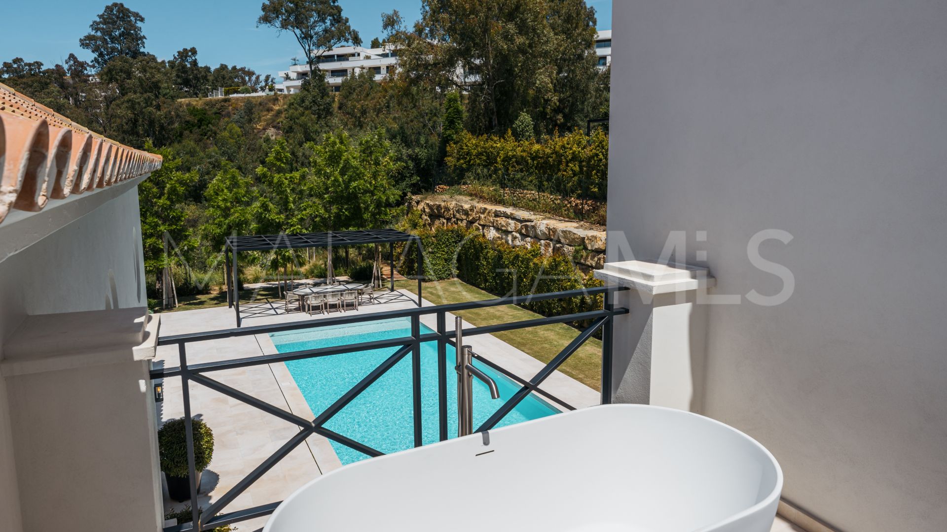 Nueva Andalucia 4 bedrooms villa for sale