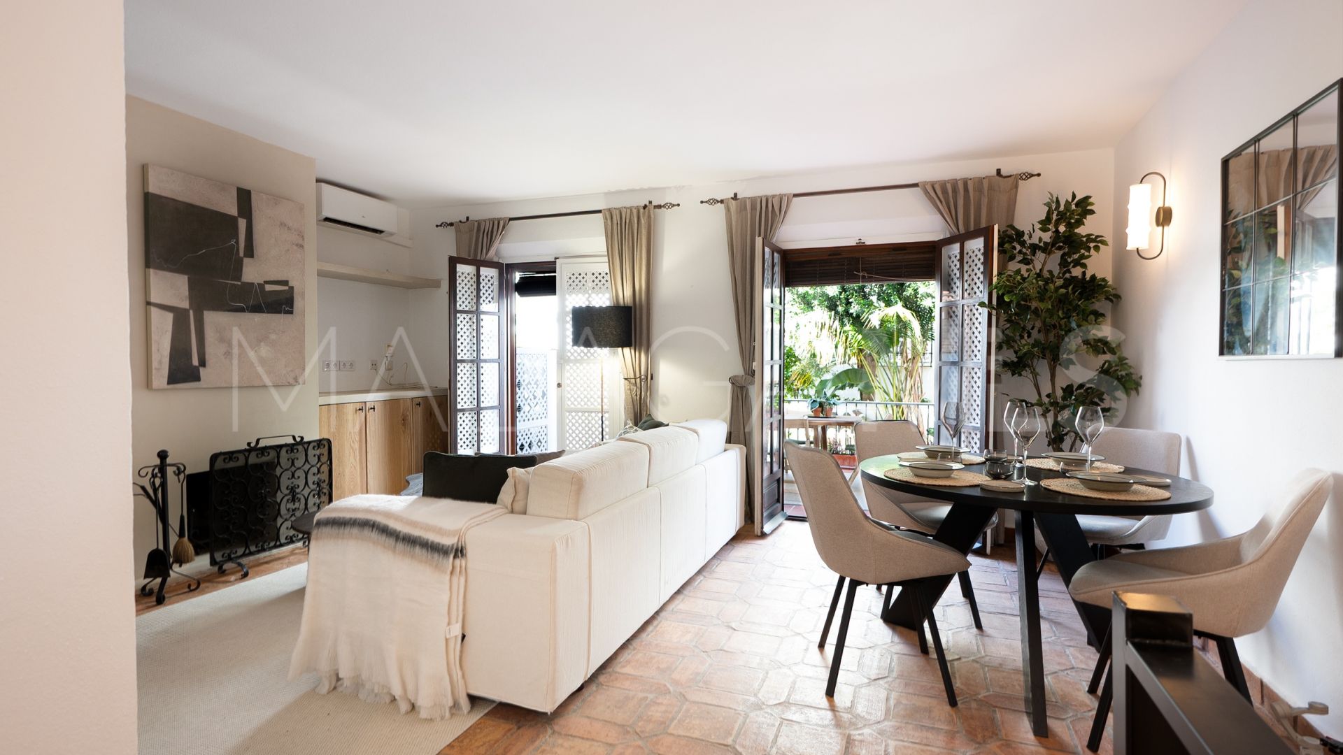 Se vende adosado with 3 bedrooms in Las Lomas del Marbella Club