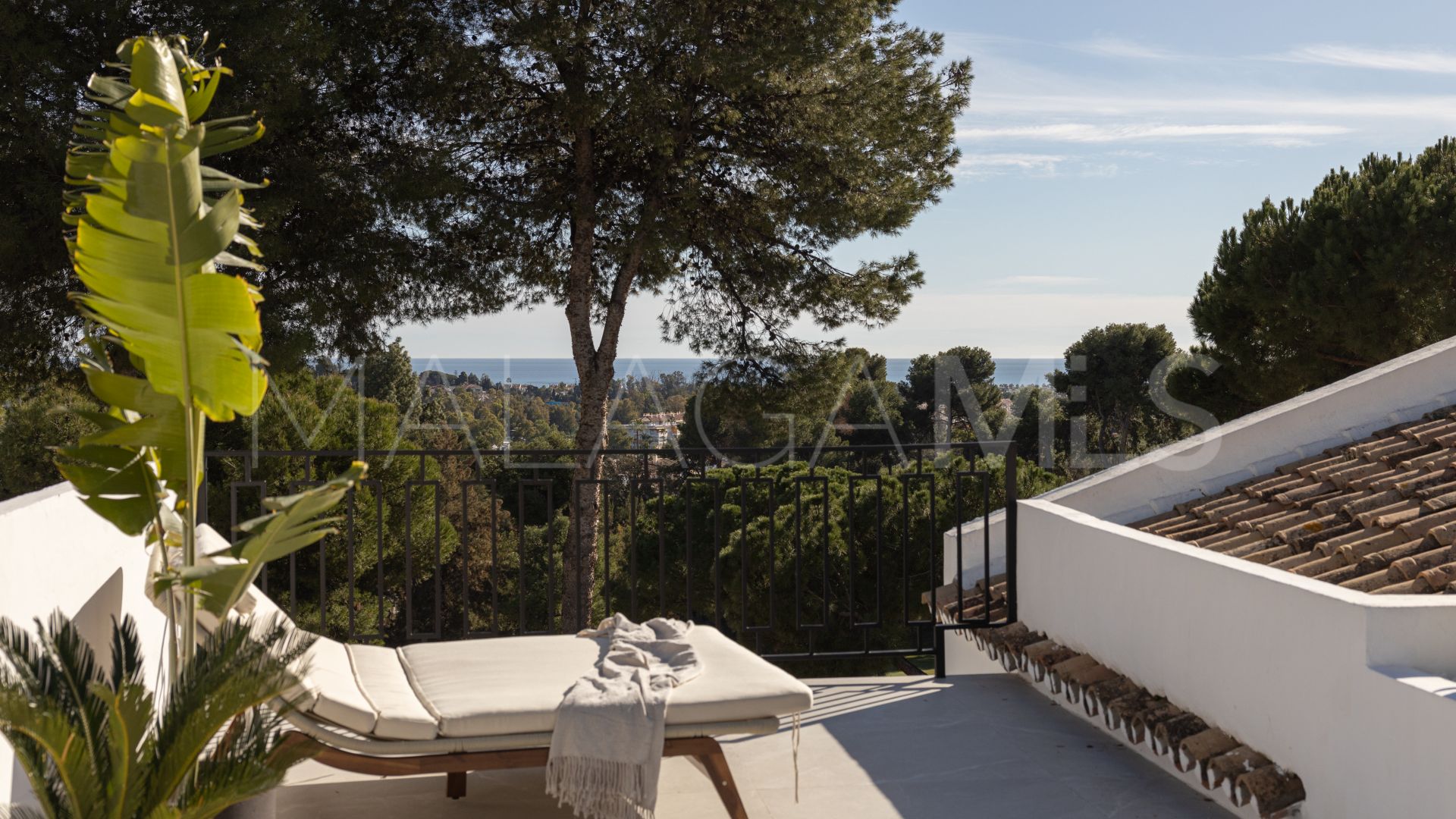 Parvilla for sale in Nueva Andalucia
