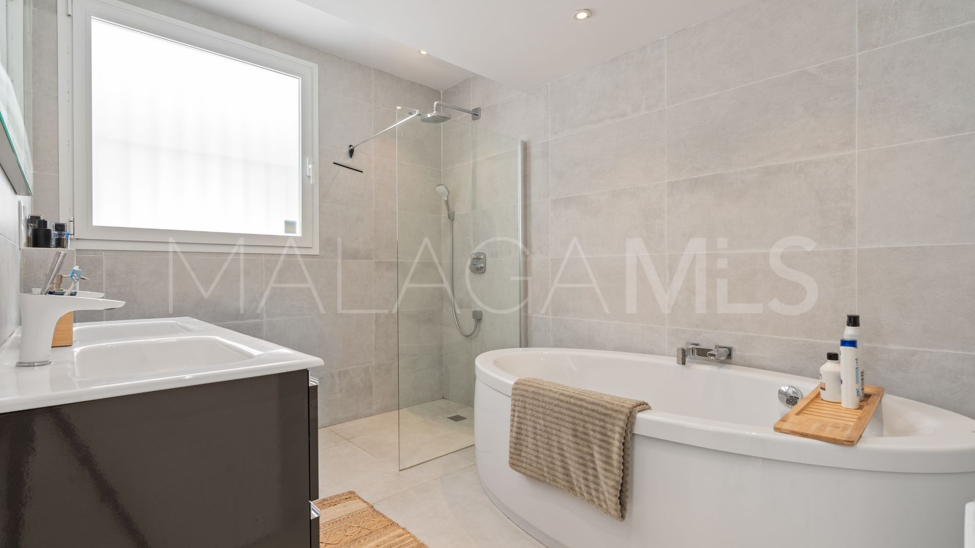 Villa for sale in Marbesa