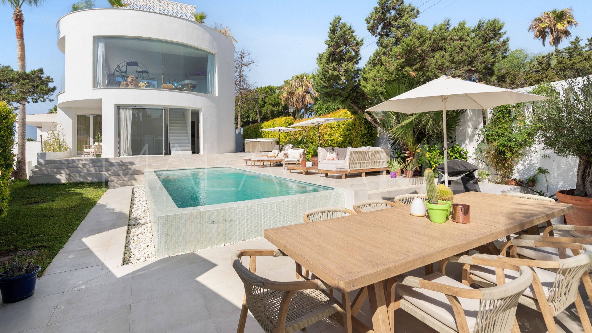 Villa for sale in Marbesa