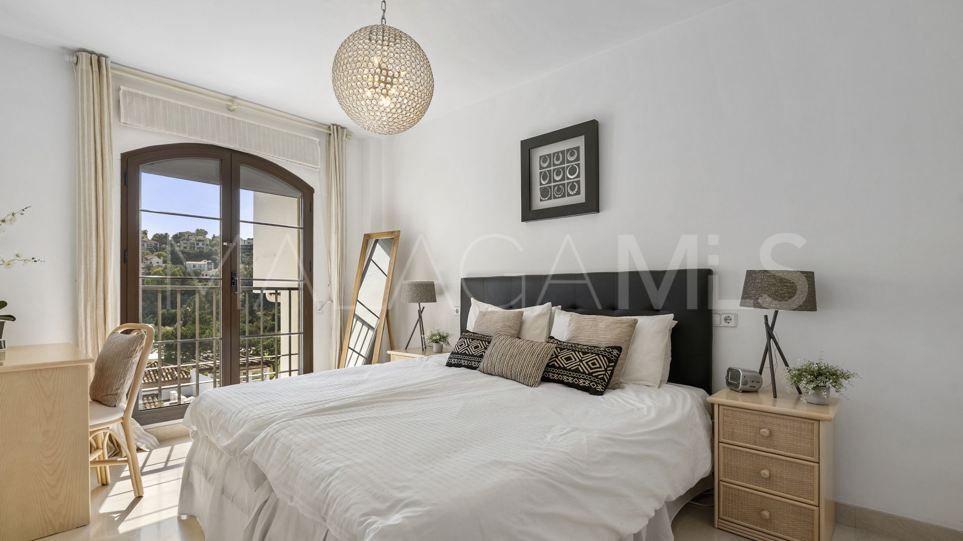 Penthouse in Los Arqueros for sale