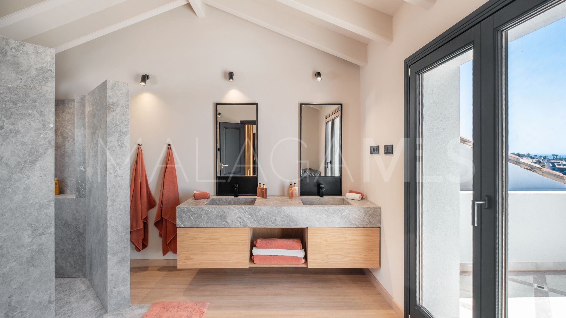 Duplex penthouse for sale in Monte Paraiso Country Club