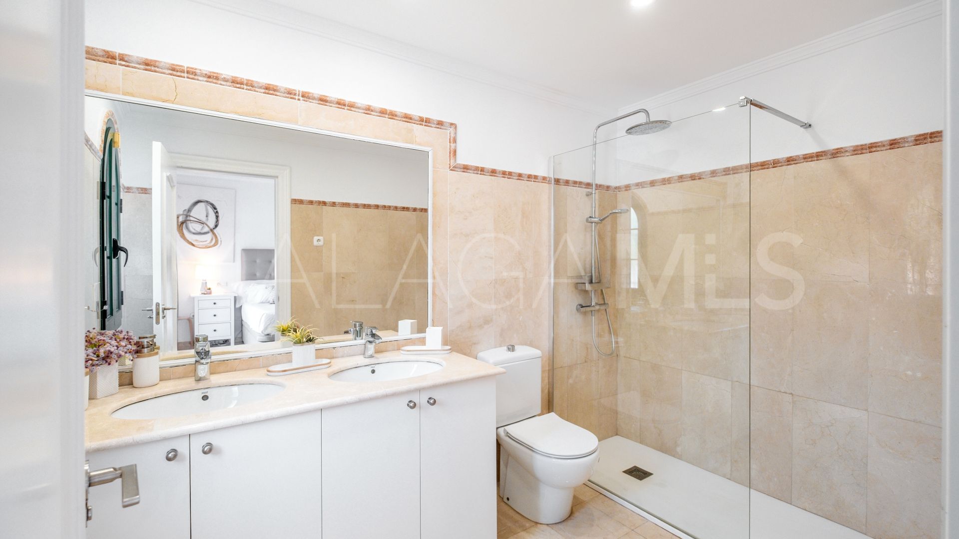 Adosado for sale with 3 bedrooms in Nagüeles