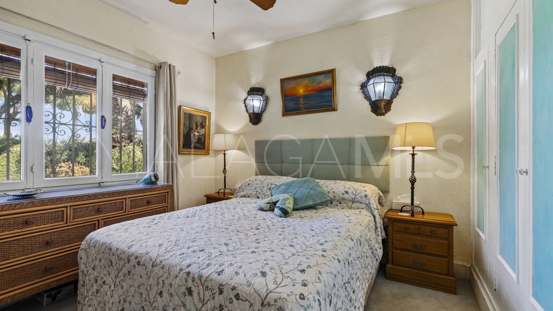 Buy villa in Guadalmina Alta