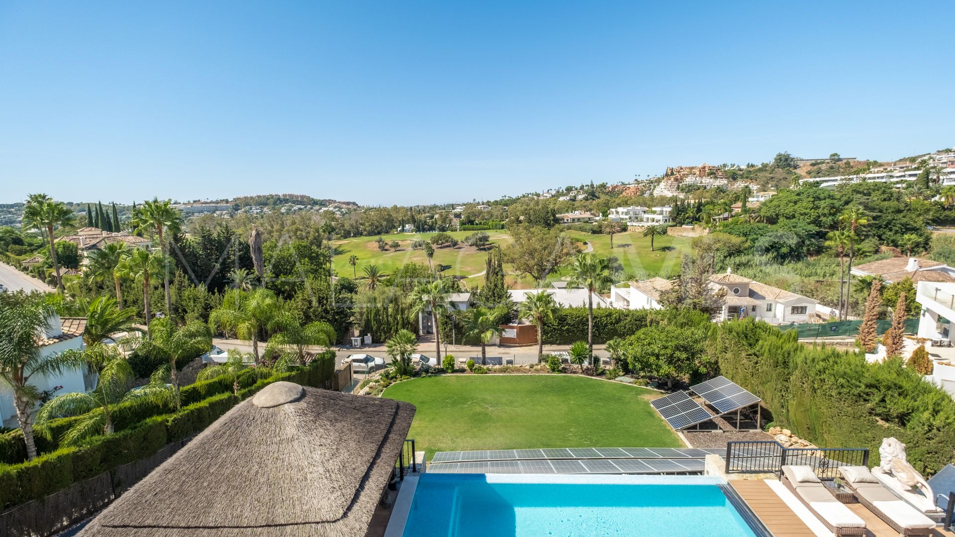 Villa a la venta in Nueva Andalucia de 4 bedrooms