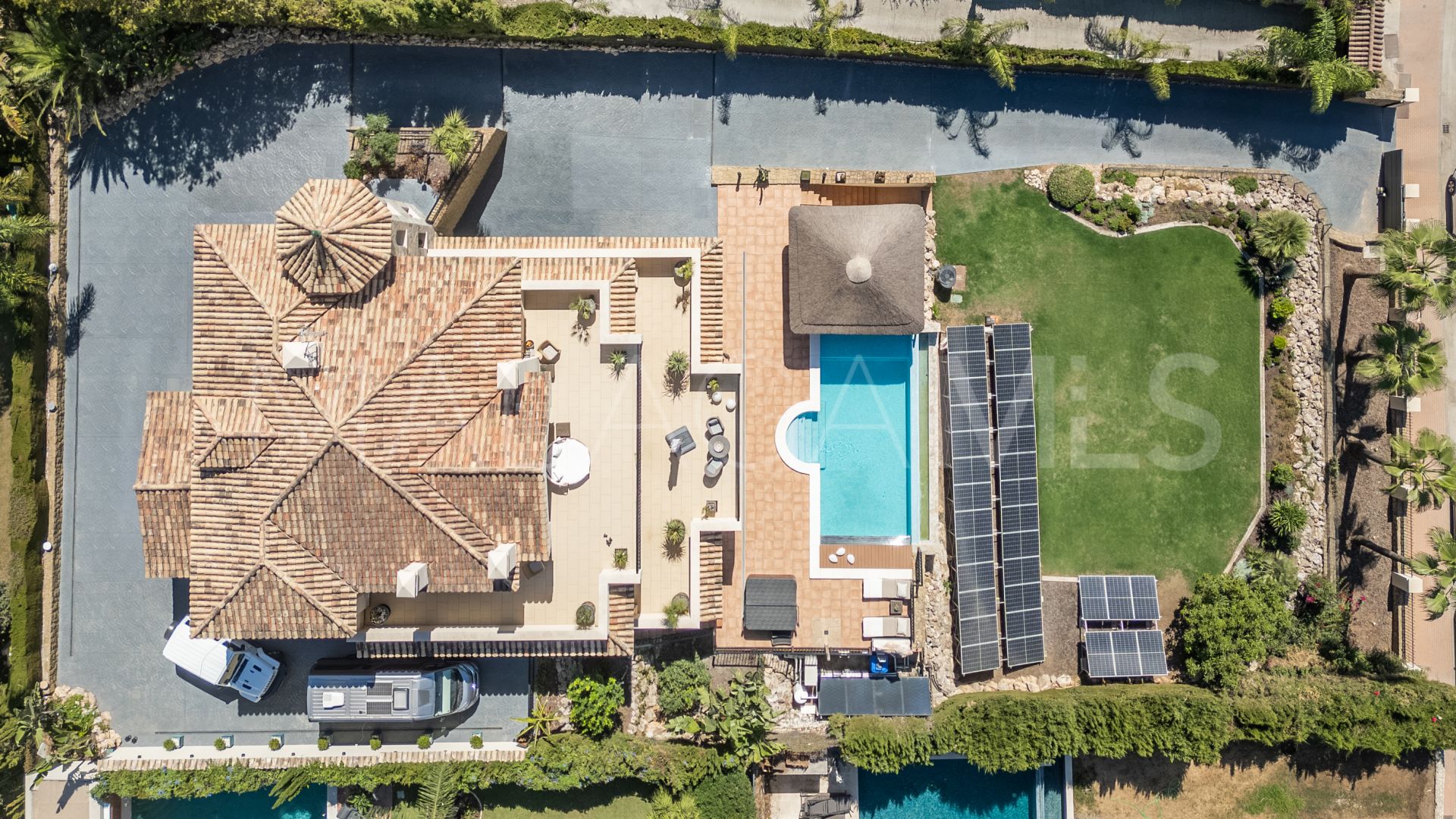 Villa a la venta in Nueva Andalucia de 4 bedrooms