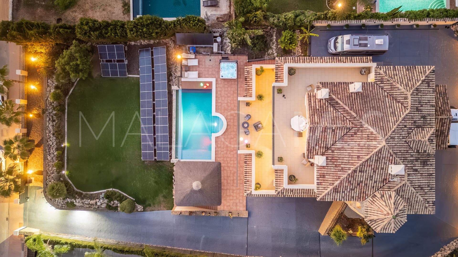 Villa a la venta in Nueva Andalucia de 4 bedrooms