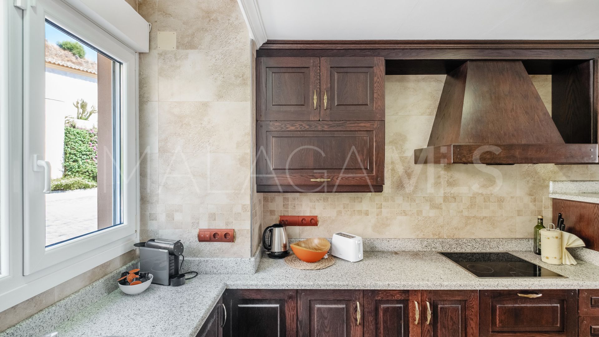 2 bedrooms Nueva Andalucia apartment for sale