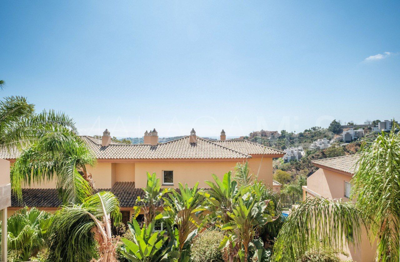 2 bedrooms Nueva Andalucia apartment for sale