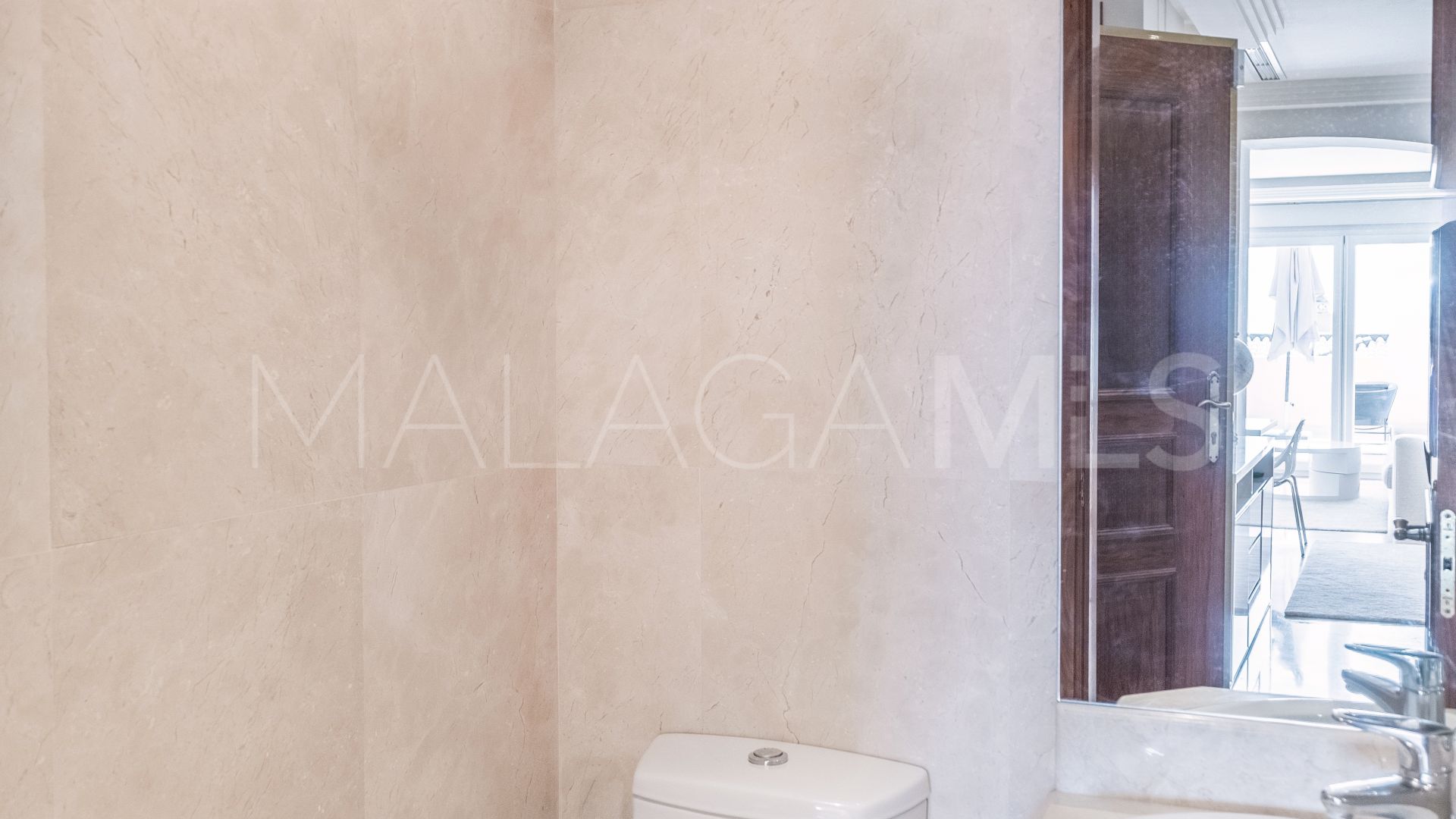 2 bedrooms Nueva Andalucia apartment for sale