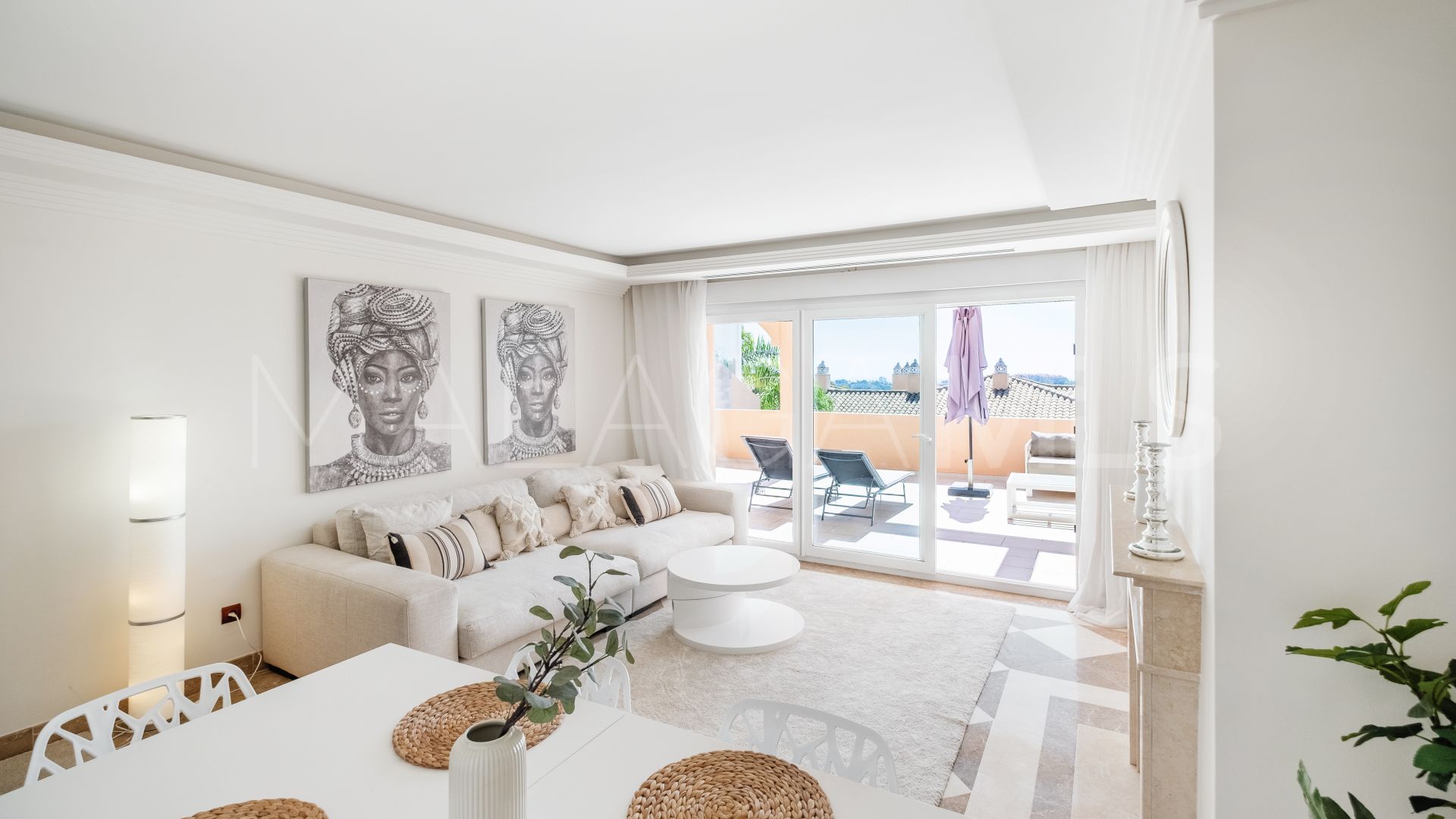 2 bedrooms Nueva Andalucia apartment for sale
