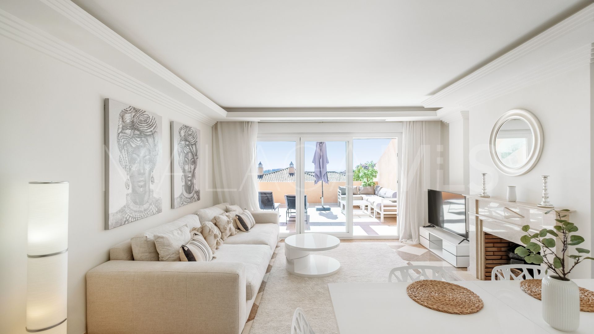 2 bedrooms Nueva Andalucia apartment for sale