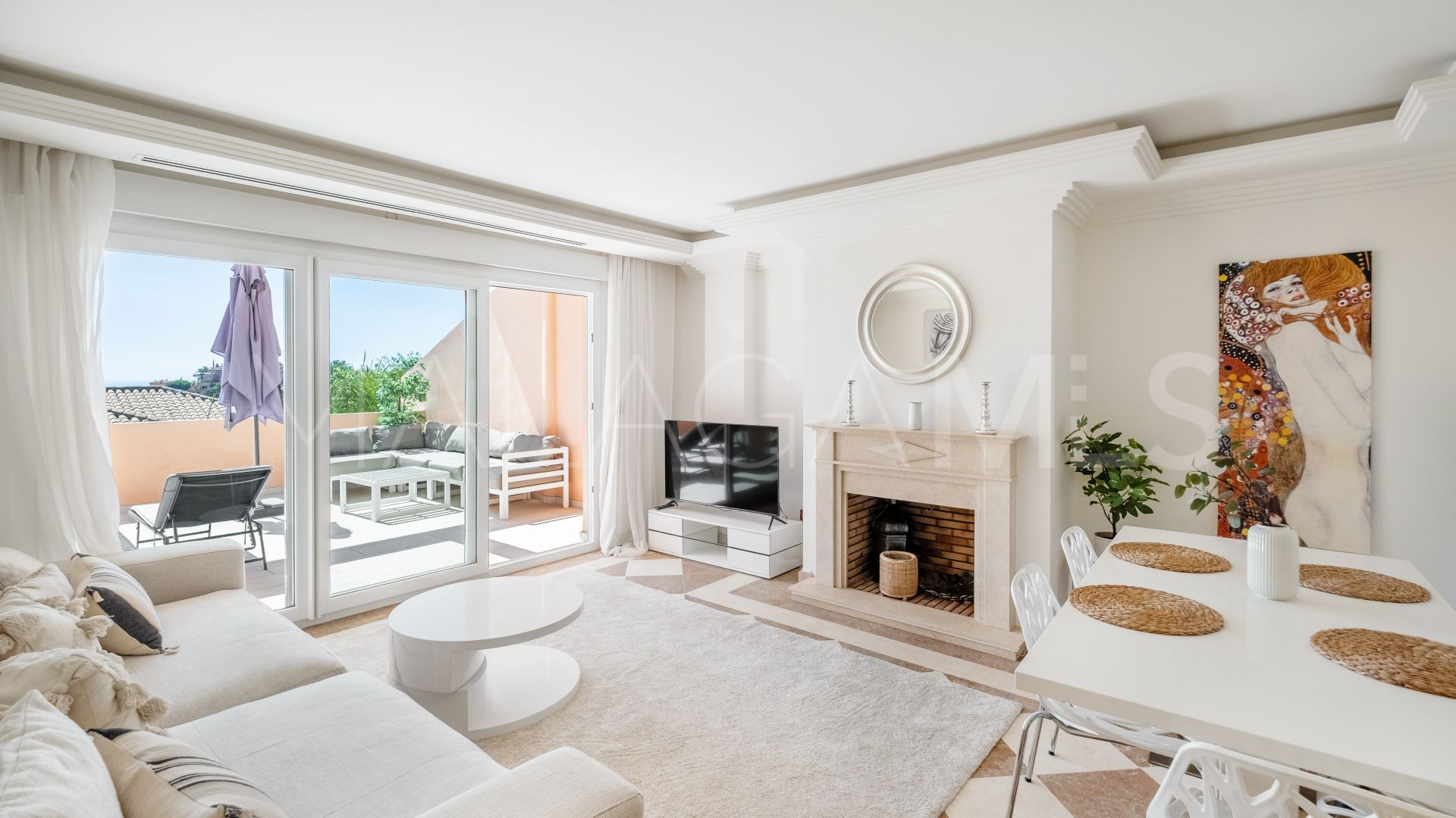 2 bedrooms Nueva Andalucia apartment for sale