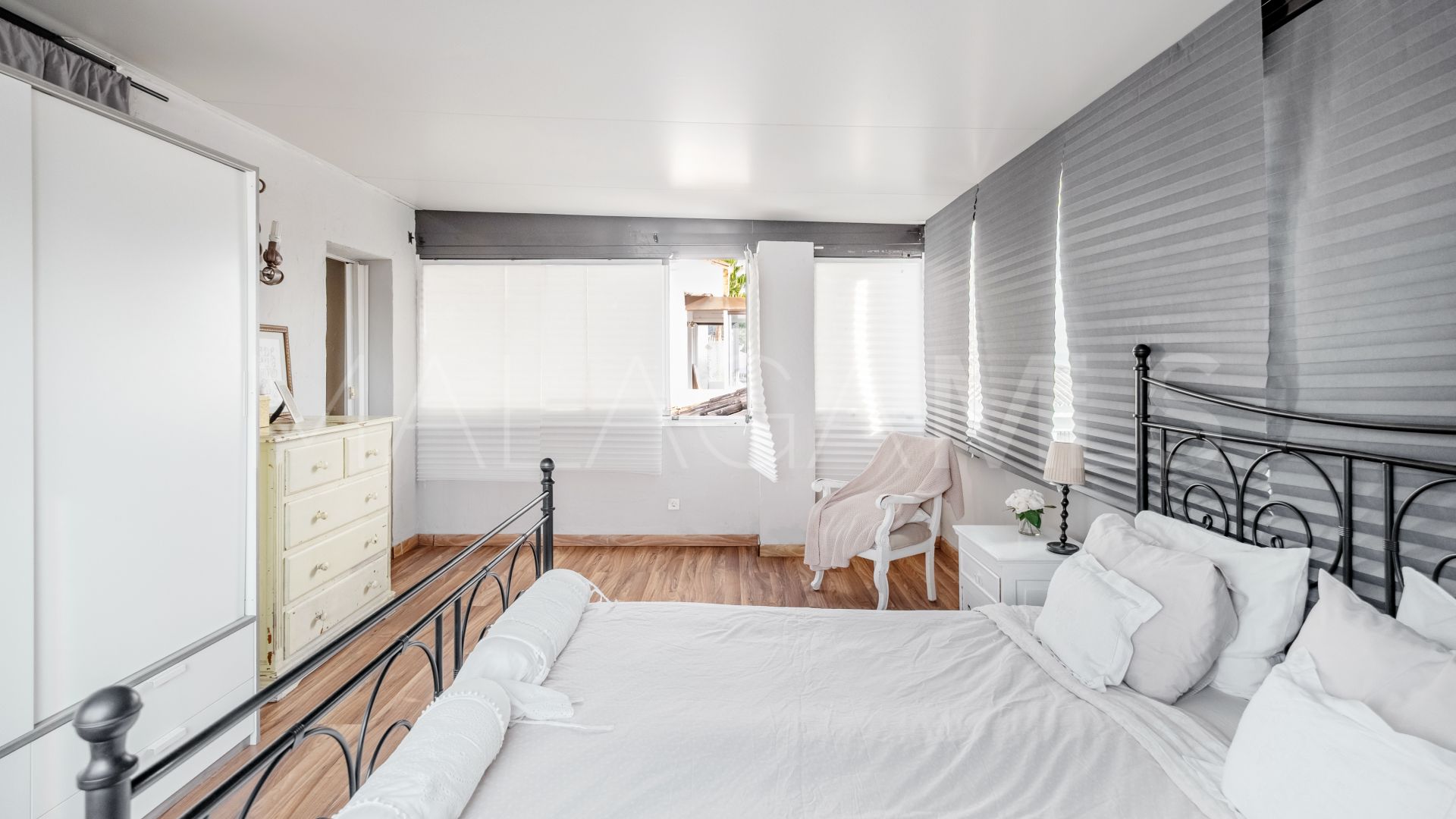 Atico duplex for sale in Los Naranjos de Marbella
