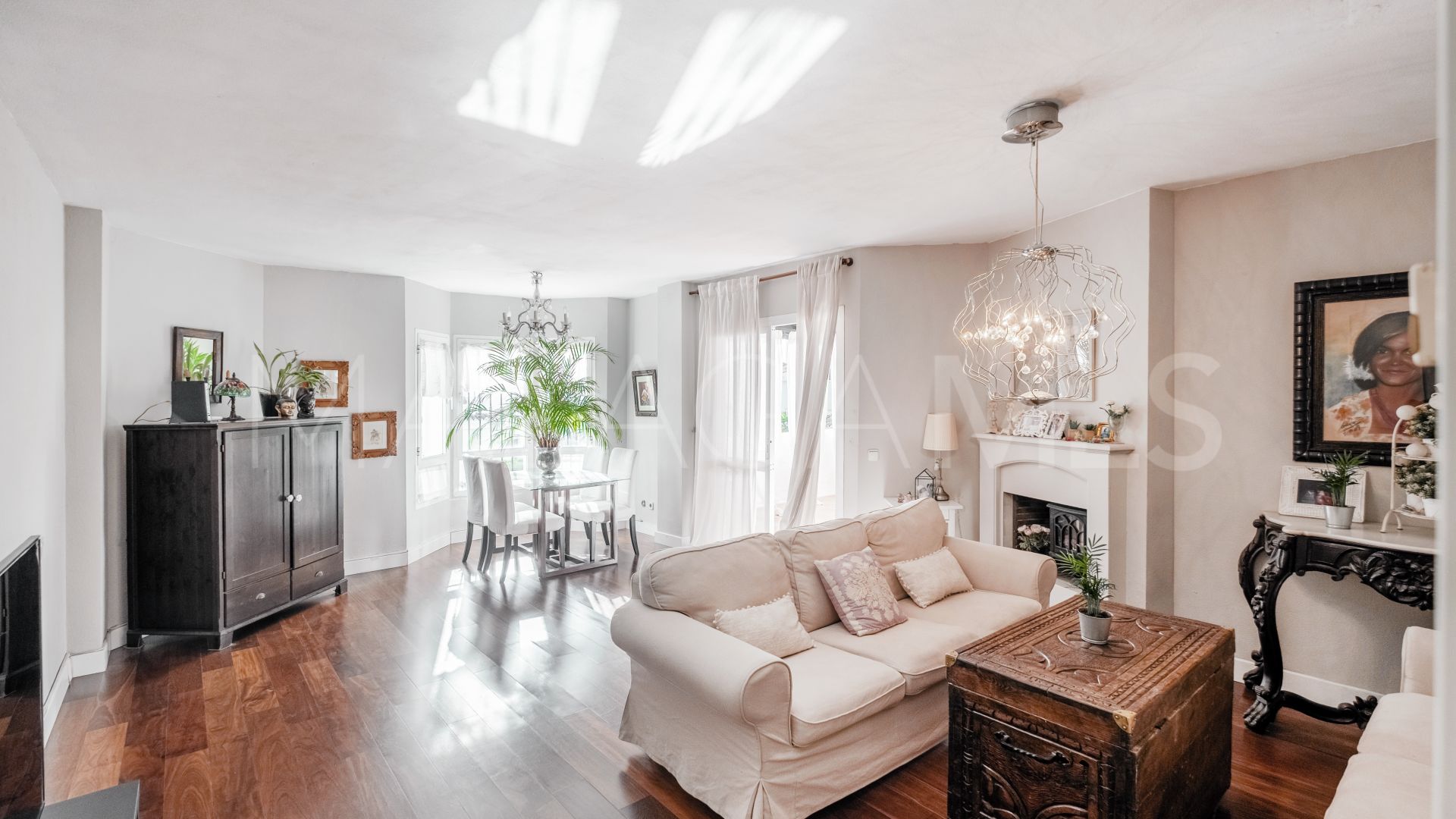 Atico duplex for sale in Los Naranjos de Marbella