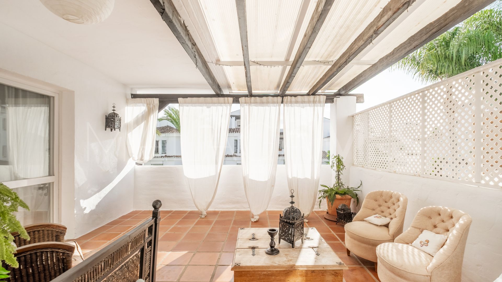 Atico duplex for sale in Los Naranjos de Marbella