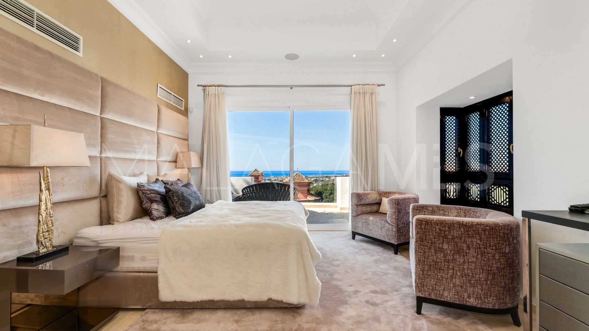 Villa for sale in Monte Halcones