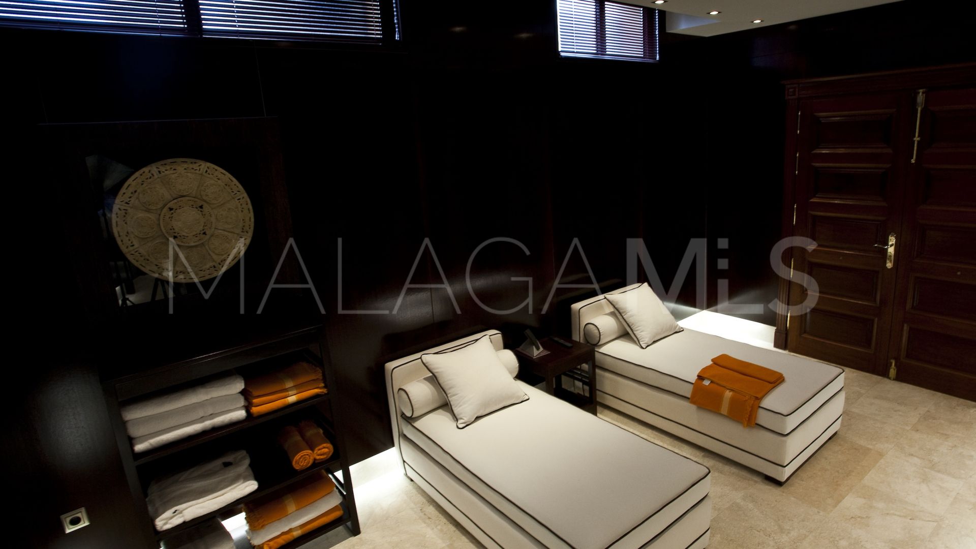 For sale Nueva Alcantara 7 bedrooms triplex
