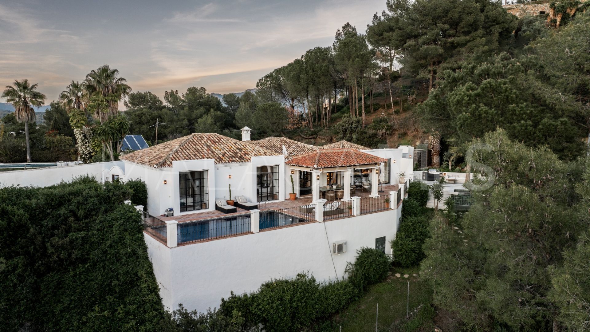 El Madroñal, villa for sale