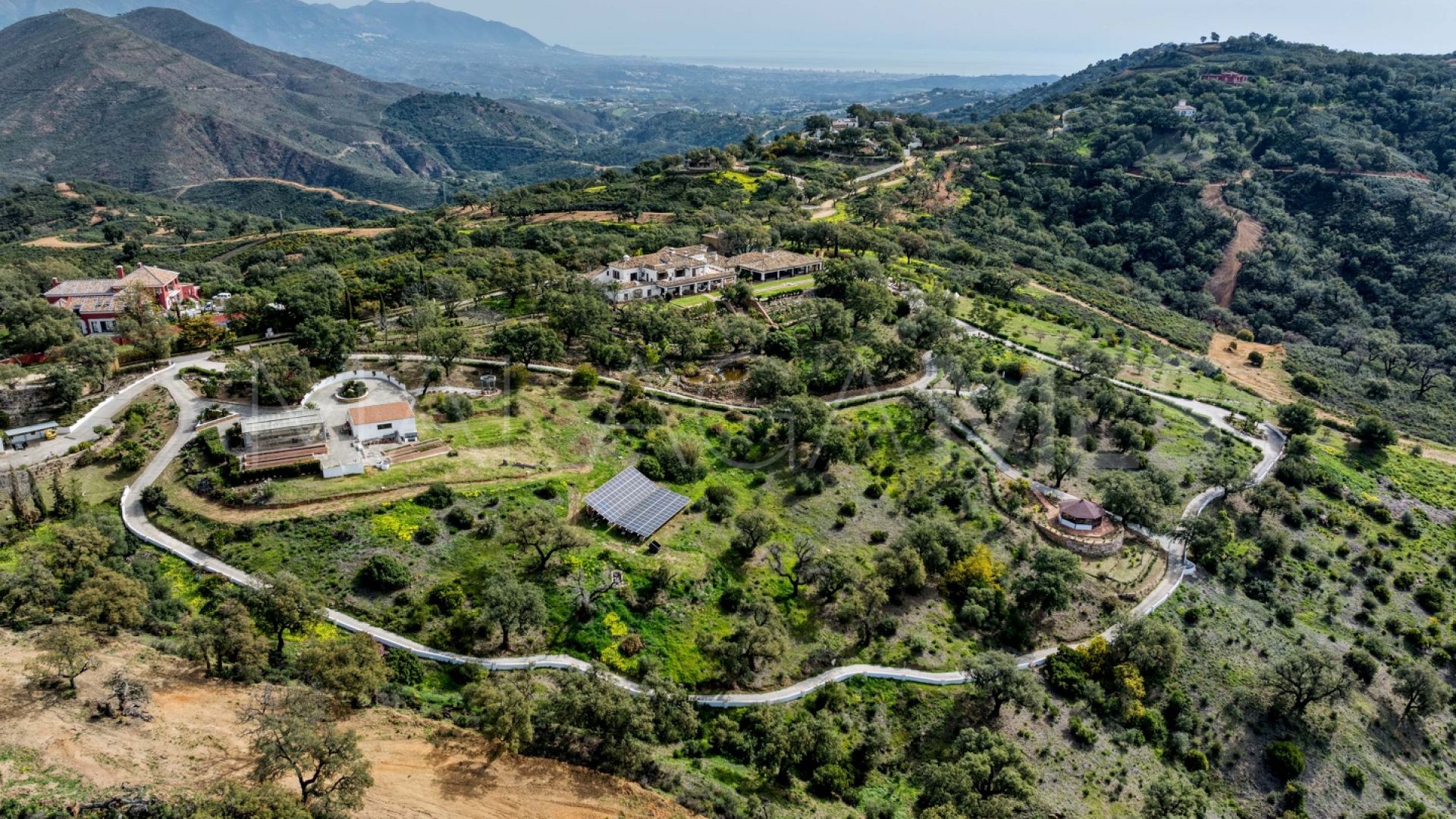 For sale La Mairena 7 bedrooms villa