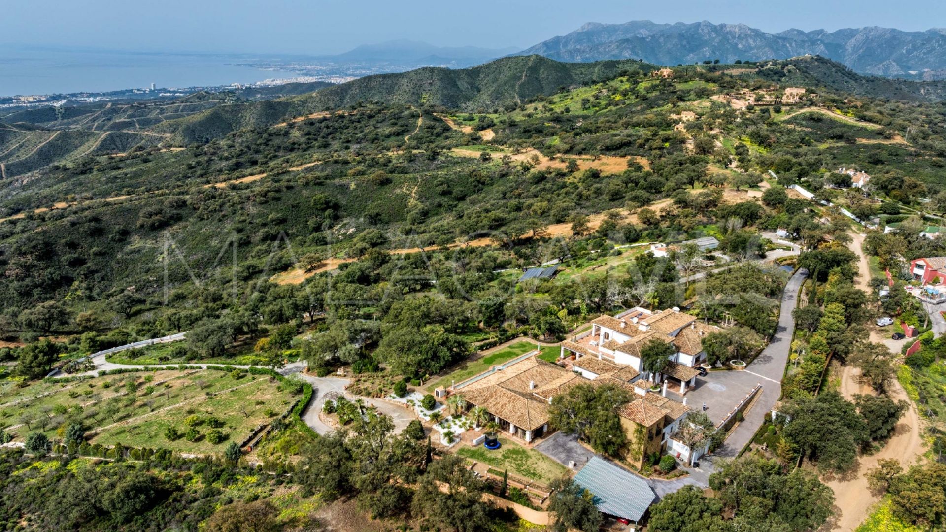 For sale La Mairena 7 bedrooms villa